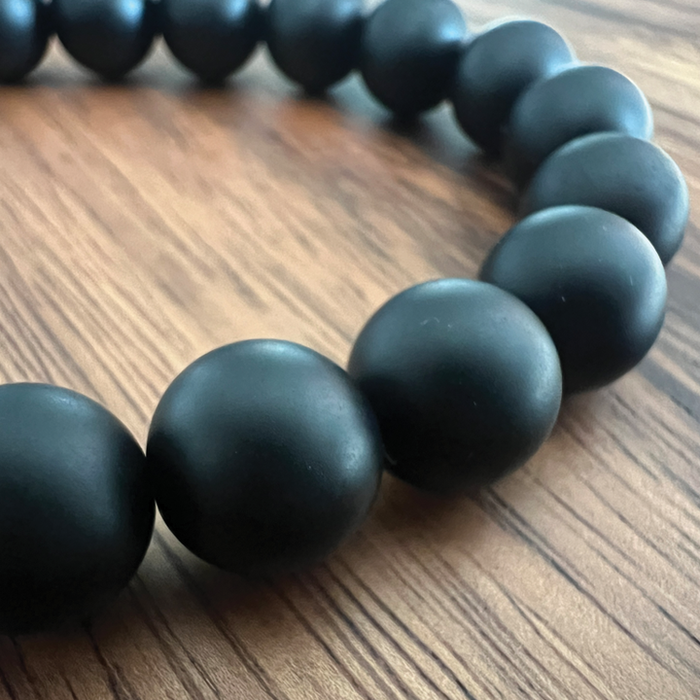 Protective Guardian – 10mm Onyx King's Chakra Bracelet